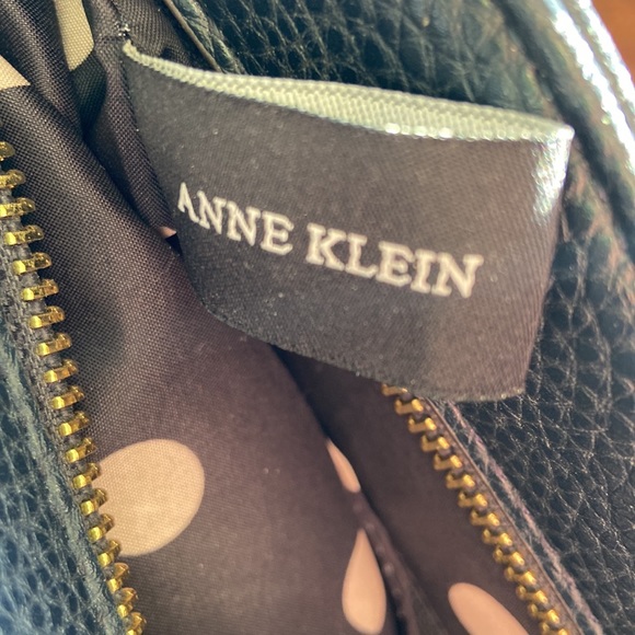 Anne Klein Womans Navy Blue Handbag Tote With Gold Tone Hardware Purse - Picture 6 of 11